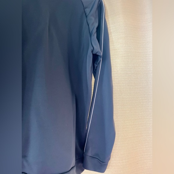 Grey & Orange Tennessee
Addidas Pull Over - Picture 3 of 8